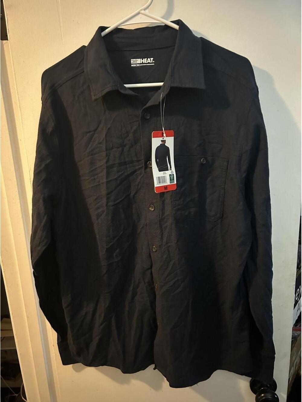NWT 32 Degrees Heat black button-up shirt size M